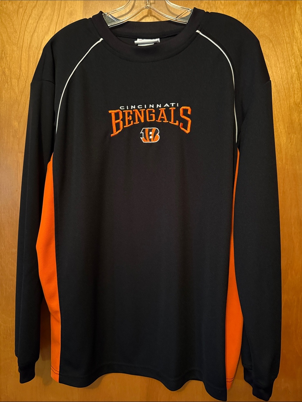 Men's Black & Orange Long-Sleeve Shirt